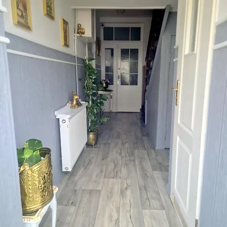 Apartment Plaza 4 Min